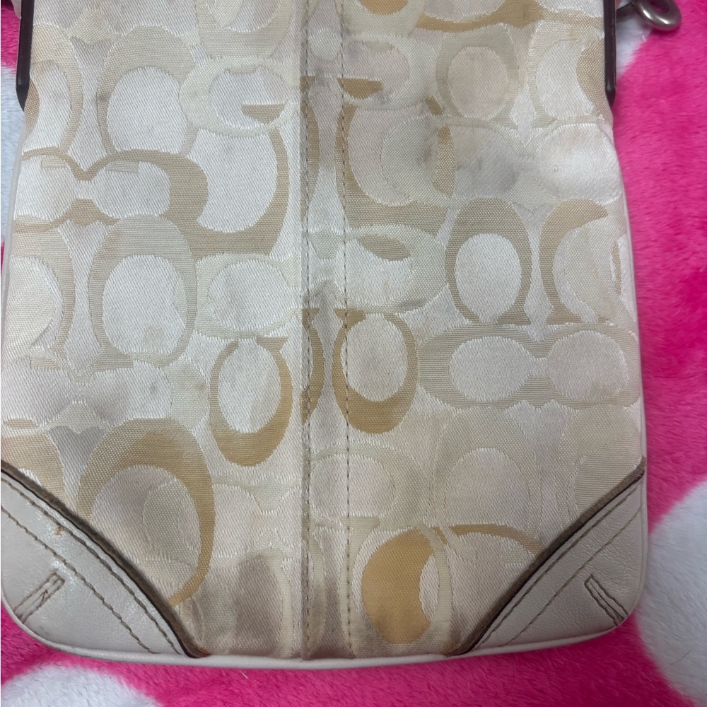 Coach Cream Shoulder Bag - Picture 4 of 5